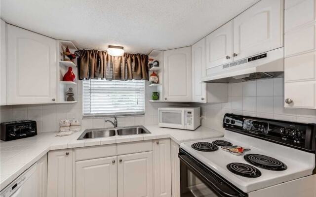 Waves 19 - Two Bedroom Condo