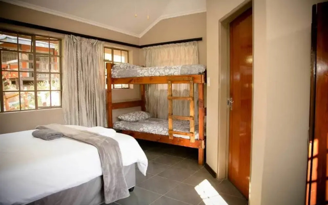 Lidwala Lodge - Hostel