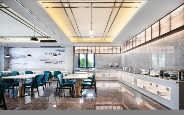 Rezen Dong Hotel (Hangzhou Xixi Longhu Paradise Walk)