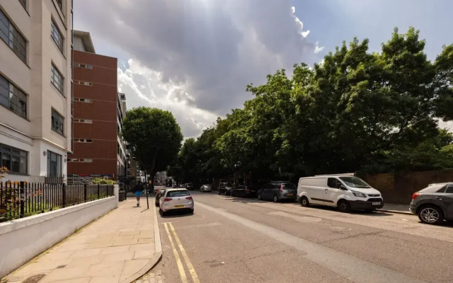 Spacious Flat in Haggerston