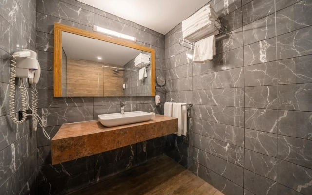 Miarosa Kemer Beach Hotel