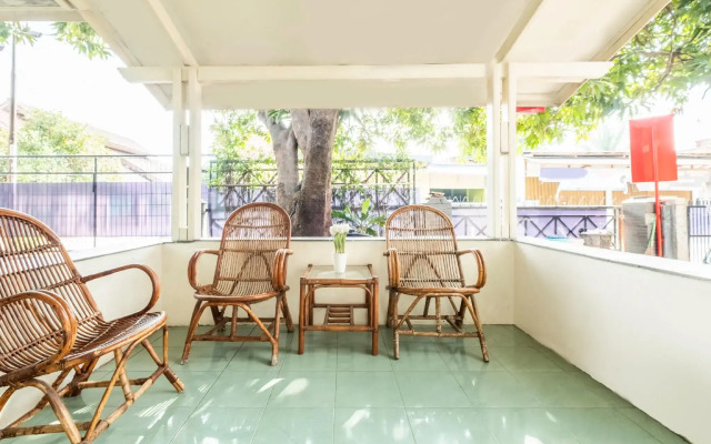 OYO 2227 Raka Residence Syariah
