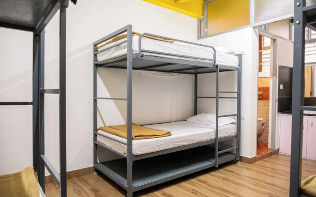 Stopover Backpackers Stay