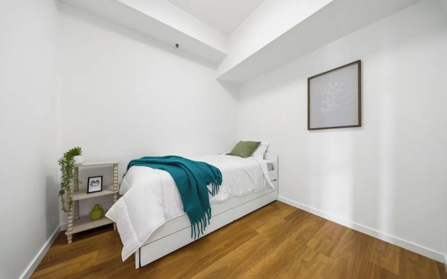 Skyline & Ocean View Retreat - GC 1303 – Guest Rooms – Gold Coast