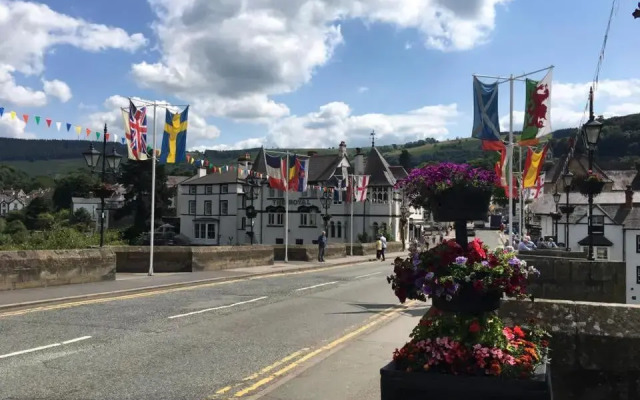 Riverside Suites Llangollen