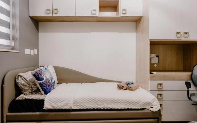 LA88 Bayview Apartment I