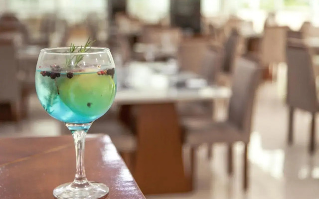 Americas Townhouse Hotel