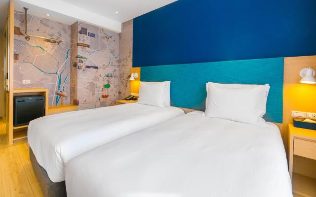 Holiday Inn Express Taichung Fengchia by IHG