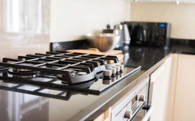 Designer Chelsea Family Home with Garden