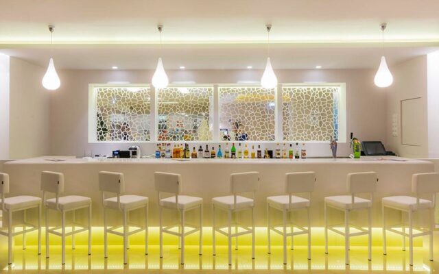 Aeolos Beach Hotel