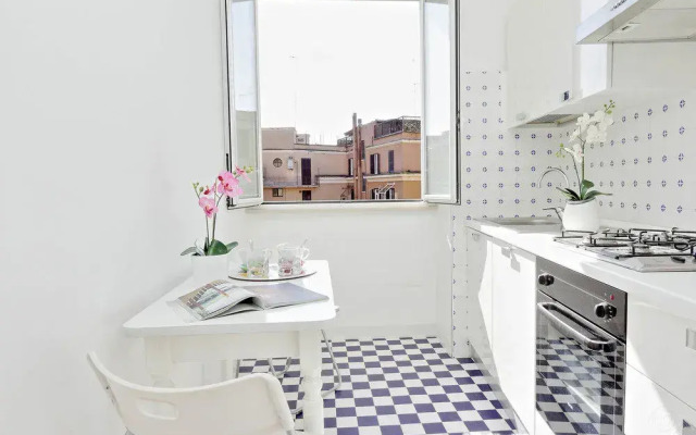 Vatican - WR Apartments