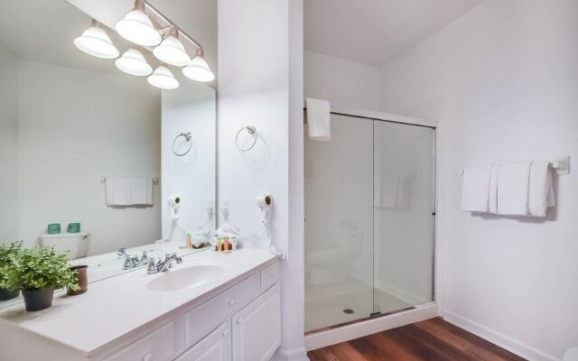Newly Renovated, Beautiful 2bd/2ba Condo #2vc500