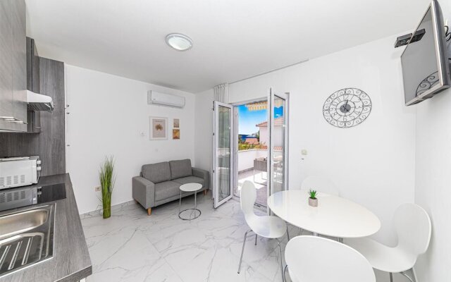 Bozo - 100m to the sea - A1