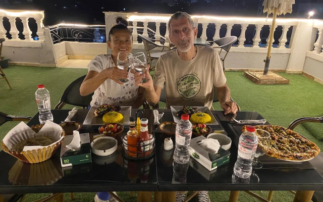 Pyramids stars view Inn