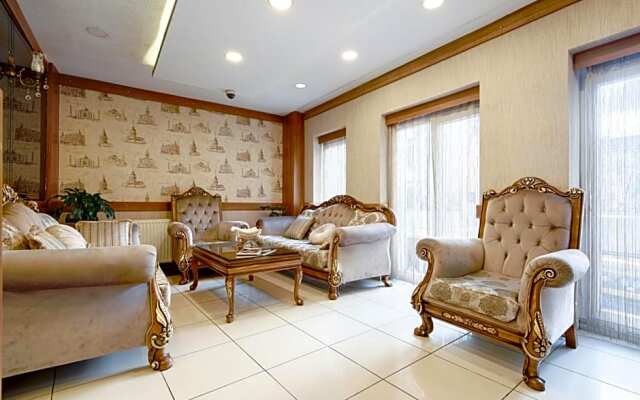 Grand Gross Hotel