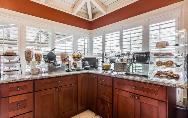 Clarion Collection Wilkie's Inn Pacific Grove - Monterey