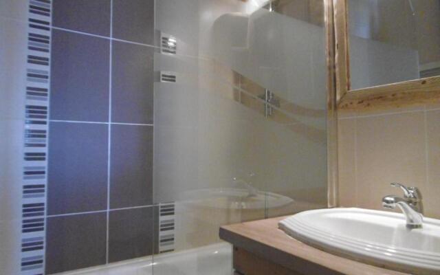 Appartement Les Allues-Méribel, 2 pièces, 5 personnes - FR-1-355-144