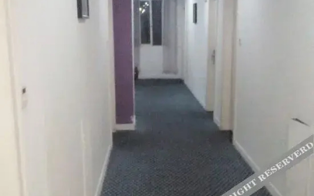 Yuekai Hostel