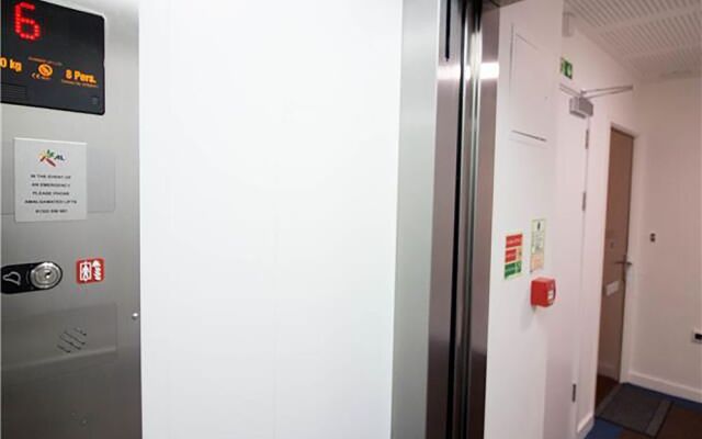 Diamond - Marsham City Apartment