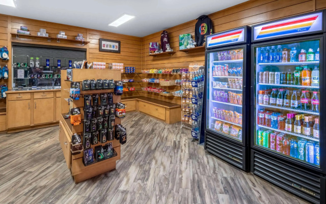 La Quinta Inn & Suites by Wyndham Fairbanks Airport