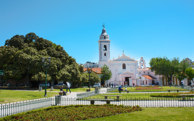 Cyan Recoleta Hotel