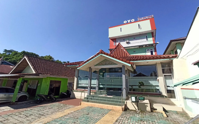 OYO 2611 Hotel Krui Syariah