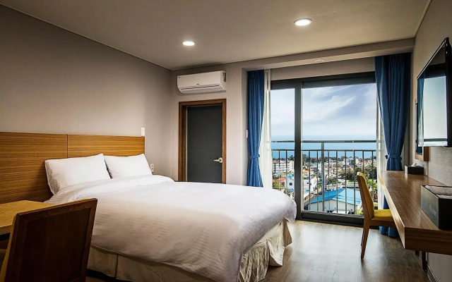 W Ocean Pension