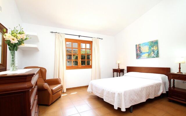 Villa - 4 Bedrooms with Pool and WiFi - 108763