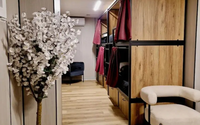 Velvet Hostel Business