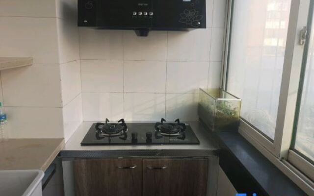 Tiantiansheng Warm Theme Apartment