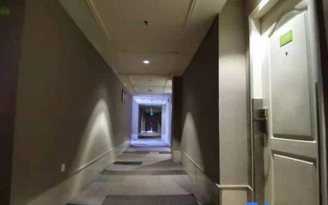 Motai Zhongnan Road Wushang Dream Era Store