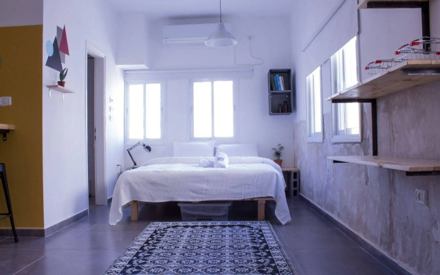 Rena's House