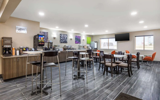 Sleep Inn & Suites Salina I-135