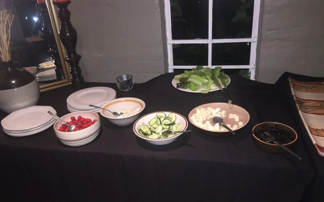 Airport Bird & Game Lodge