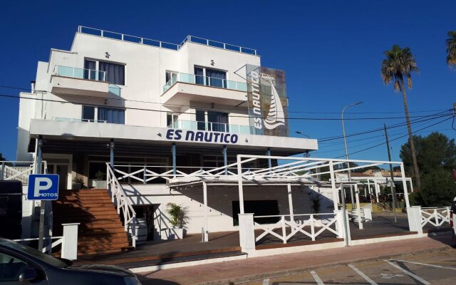 Hotel Es Nautico Suites