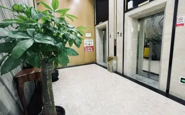 Xiangrui Hotel