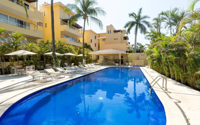 Sleeps 10 Views Beach 1 Block