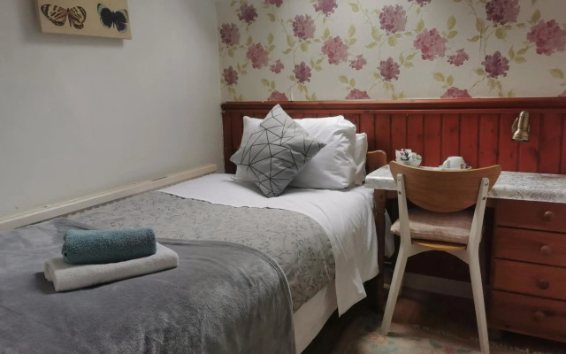Adams Guest House