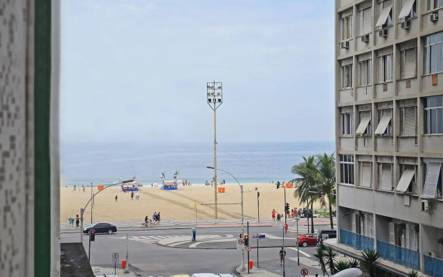 Copacabana Beach Apartments 48