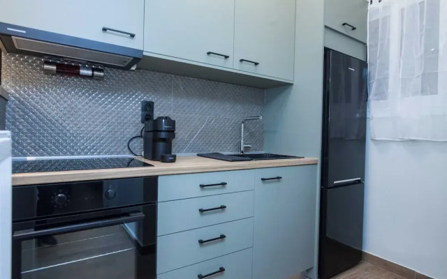 Fresh Modern 1 Bd Apt in Vibrant Patisia