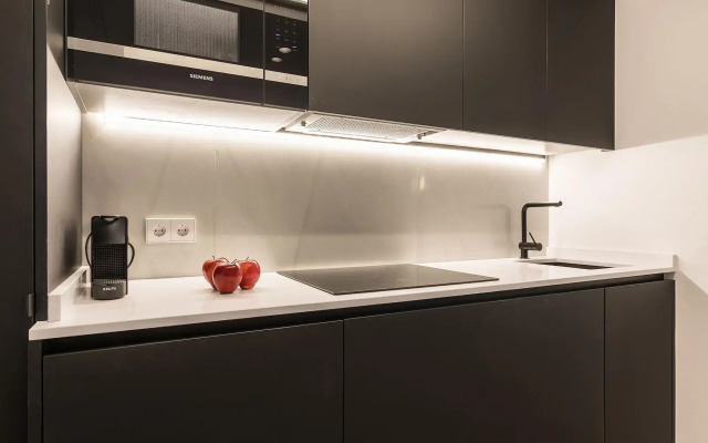 Feelathome Waldorf Suites Apartments