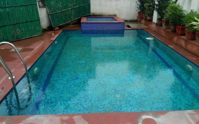 Hotel Empire Regency