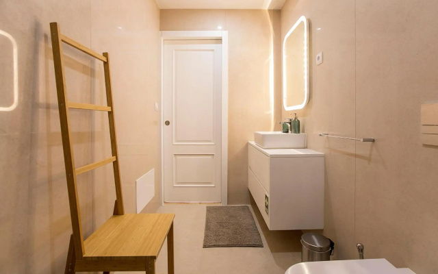 Newly Renovated Cozy Central Loft w/ AC by LovelyStay
