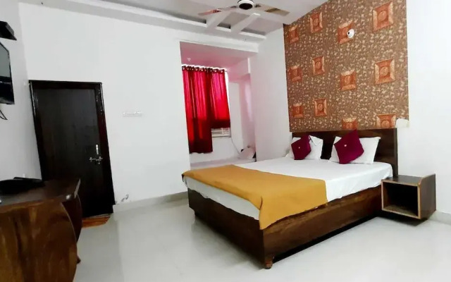 Santosh Guest House