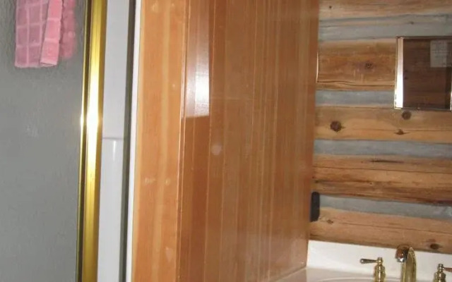Rocky Mountain Log Chalet