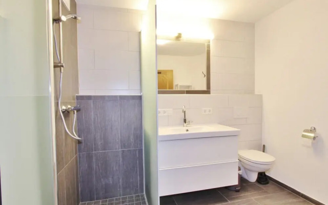 Cozy Apartment in Neukirchen am Großvenediger With Parking