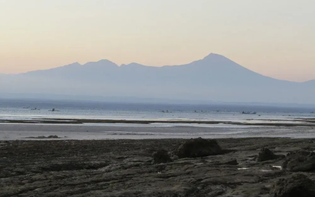 Ekas Surf Resort