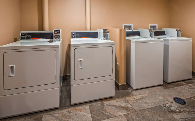 Best Western Warren Hotel