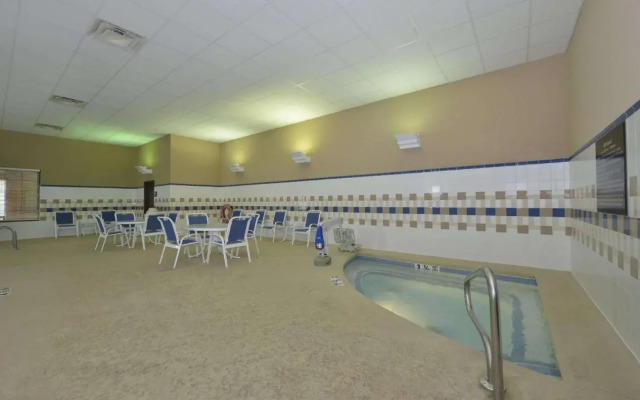 Hampton Inn East Aurora