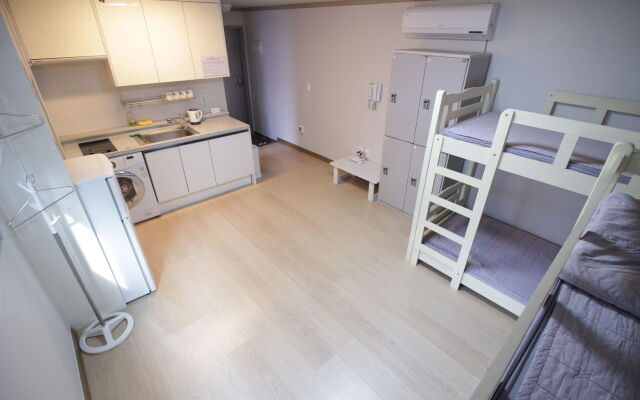 iam Residence and Guesthouse